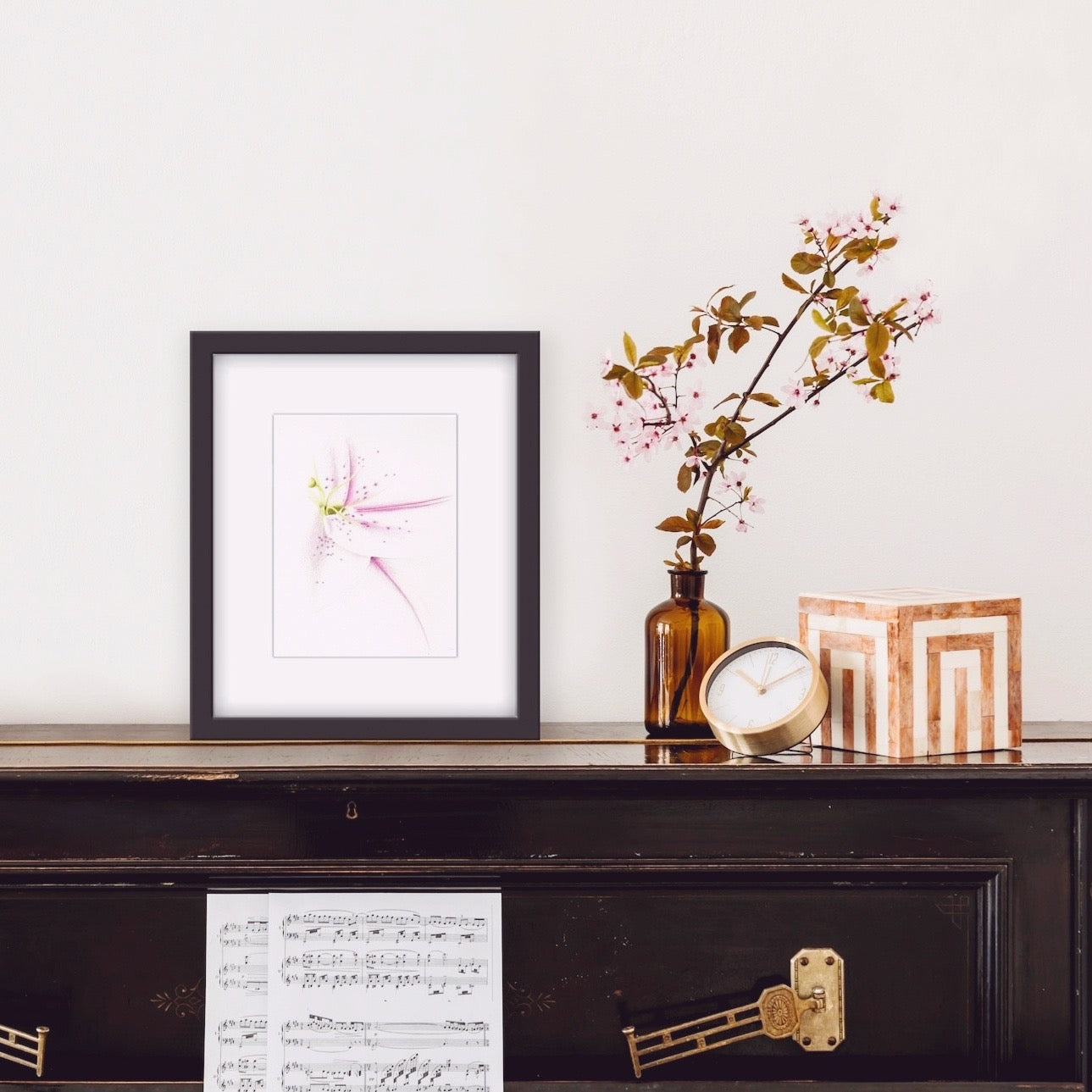 magnifique illustration fleur de lys, crayon de bois, watercolor, magenta, rose, pink, vert jaune, yellow green, Edemota, Edwidge De Mota